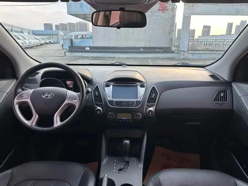 Hyundai ix35 2015 2.0L Automatic 2WD Smart Model (National IV Emission Standard) — миниатюра 7