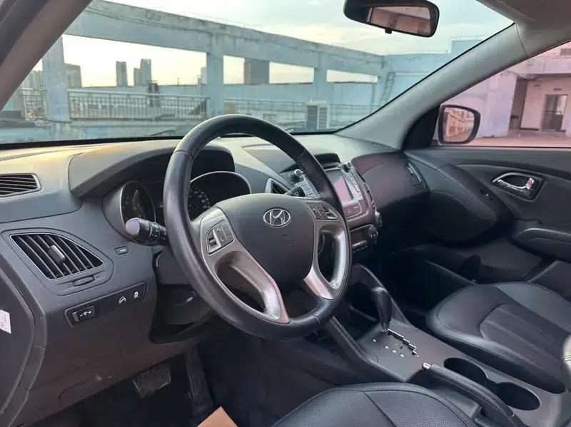 Hyundai ix35 2015 2.0L Automatic 2WD Smart Model (National IV Emission Standard) — миниатюра 9