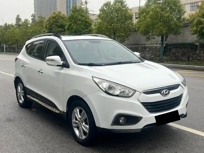 Hyundai ix35 2012 2.0L Automatic 2WD Elite Edition GL — миниатюра 3