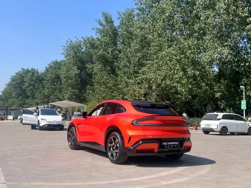 Xiaomi YU7 2025 All-Wheel Drive Pro Edition — миниатюра 5