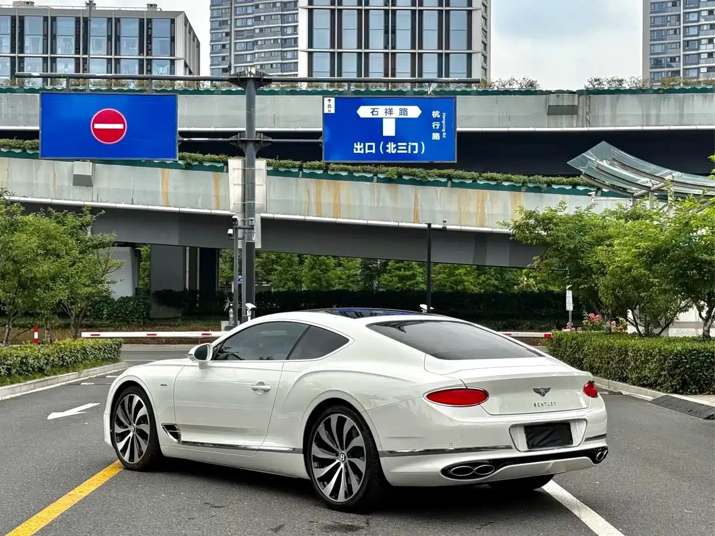 2024 Continental 4.0T GT V8 Elegance Edition — миниатюра 9