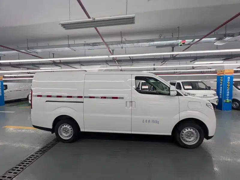 Ruichi R5 2025 Cargo Edition Smart Supercharging Pioneer Type I 52.16kWh — миниатюра 6