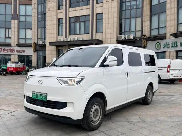 Ruichi EC75 2025 Passenger Supercharging Edition - Pioneer Type I 52.16kWh