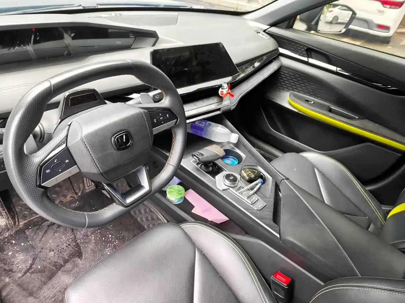 Changan UNI-V 2022 1.5T Sport Edition — миниатюра 5