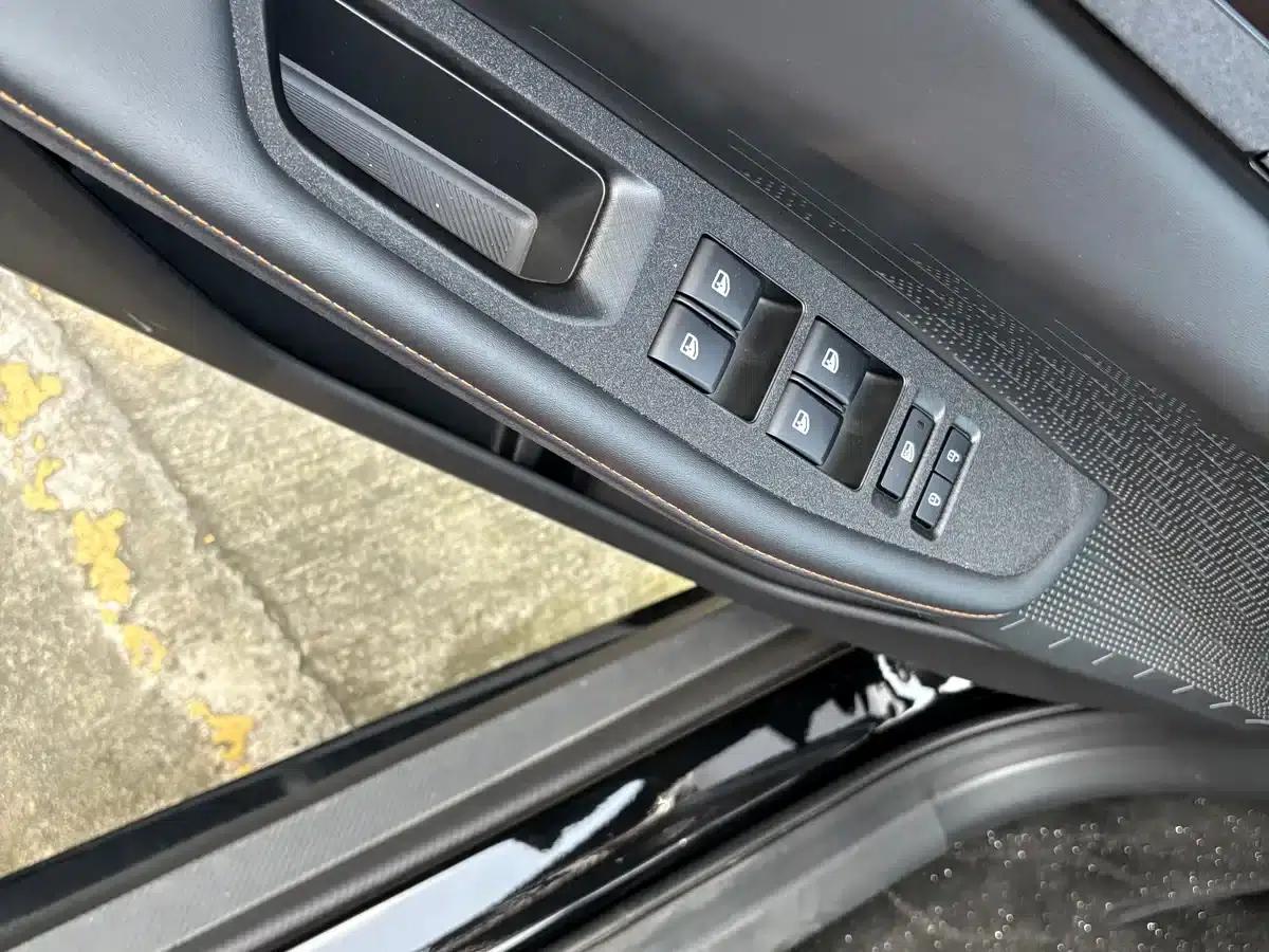 Changan UNI-V 2025 1.5T 500Bar Premium Edition — миниатюра 5