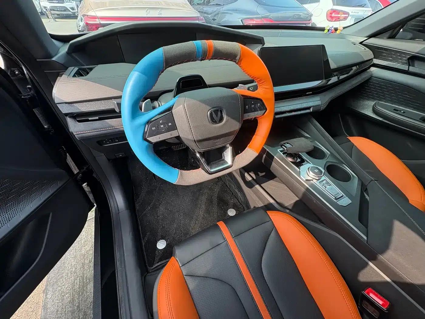 Changan UNI-V 2025 1.5T 500Bar Premium Edition — миниатюра 7
