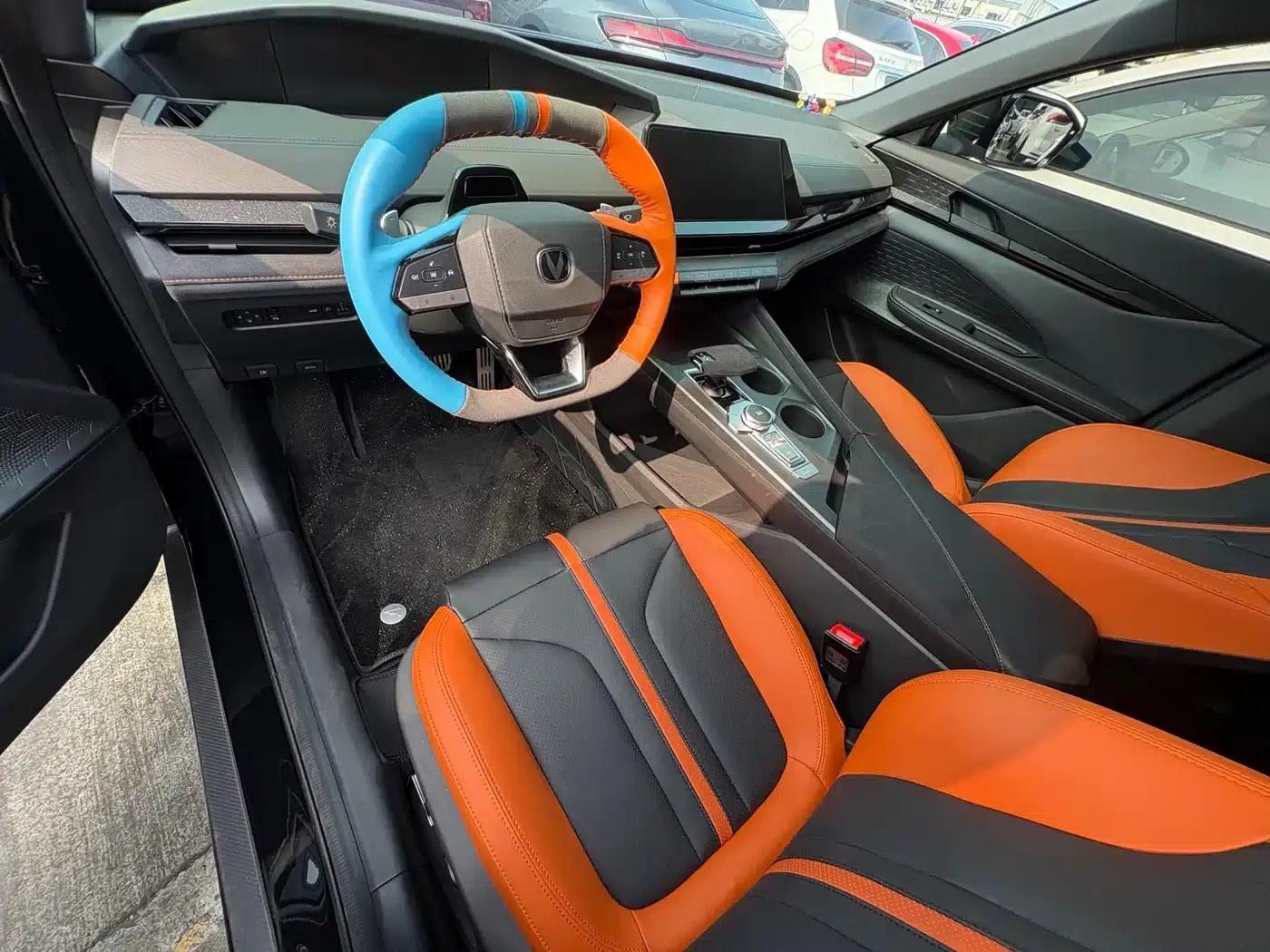 Changan UNI-V 2025 1.5T 500Bar Premium Edition — миниатюра 9