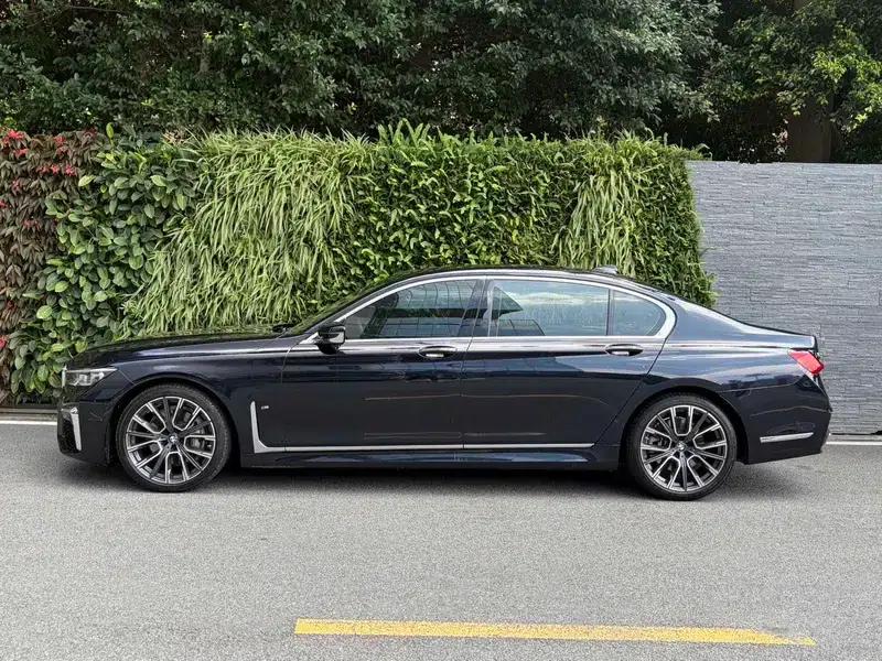2021 BMW 7 Series 740Li Leading Edition M Sport Package — миниатюра 3