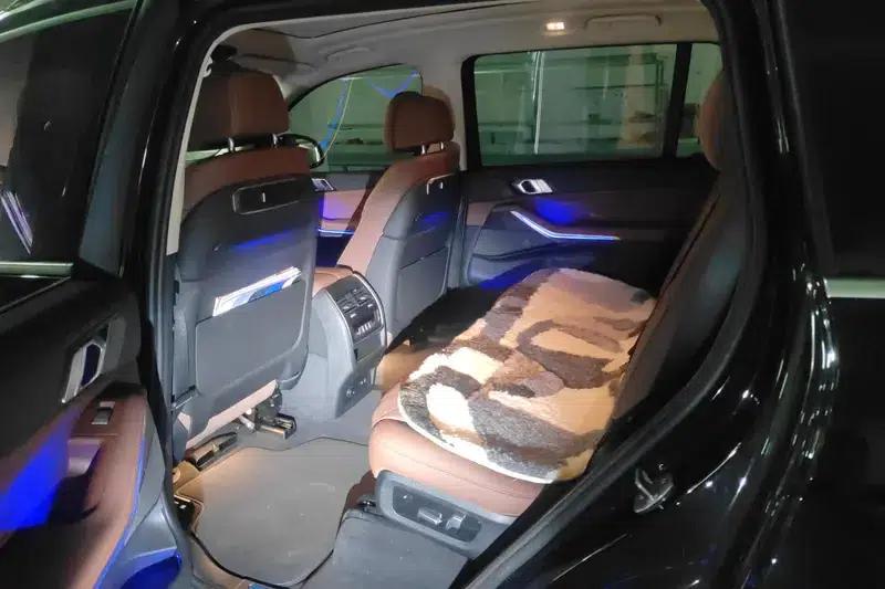 BMW X7 2023 xDrive40i Leading Luxury Package — миниатюра 16