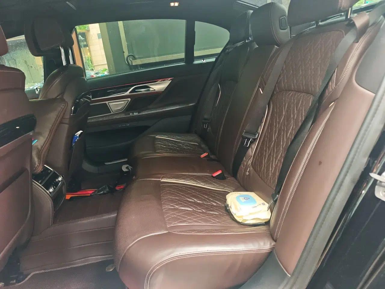 BMW 7 Series 2021 740Li Leading Model M Sport Package — миниатюра 17