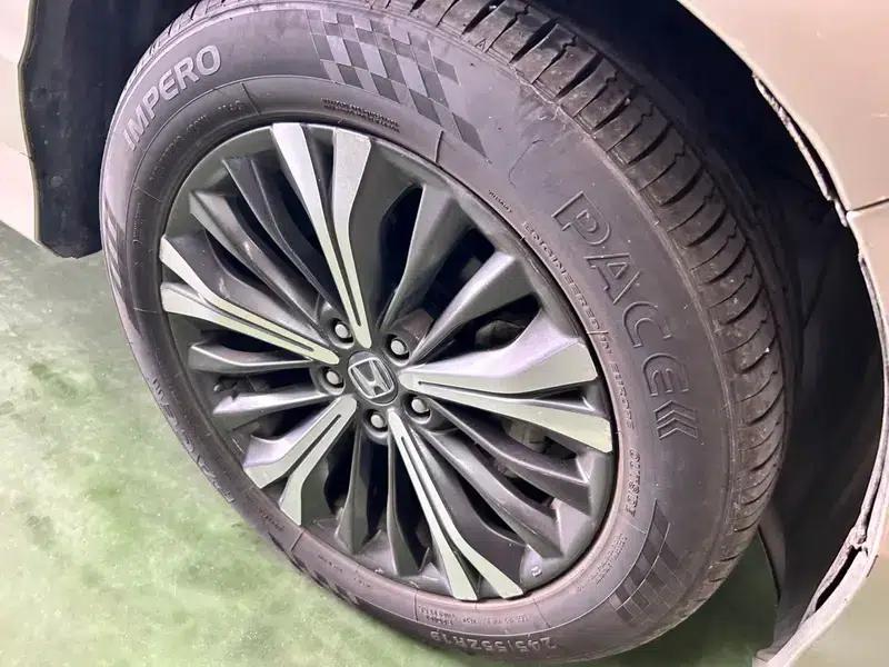 Honda UR-V 2020 370TURBO 2WD Premium Edition — миниатюра 11