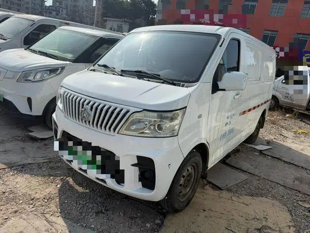 Ruixing EM60 2021 Low-Power EV Van