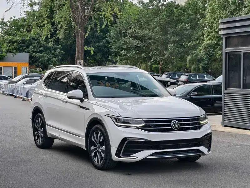 Tiguan L 2022 330TSI Automatic 2WD R-Line Flagship Edition — миниатюра 3