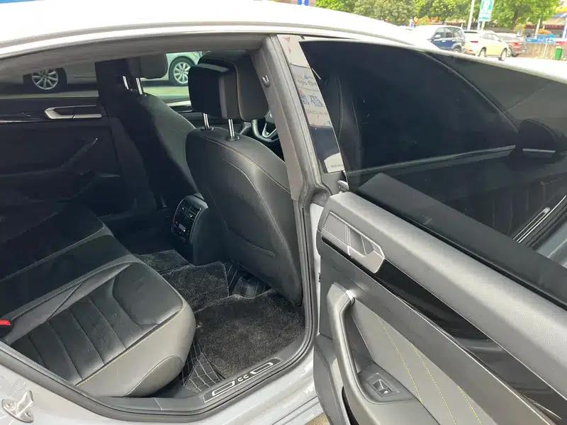 Volkswagen CC 2021 380TSI Striking Edition 30th Anniversary Edition — миниатюра 8