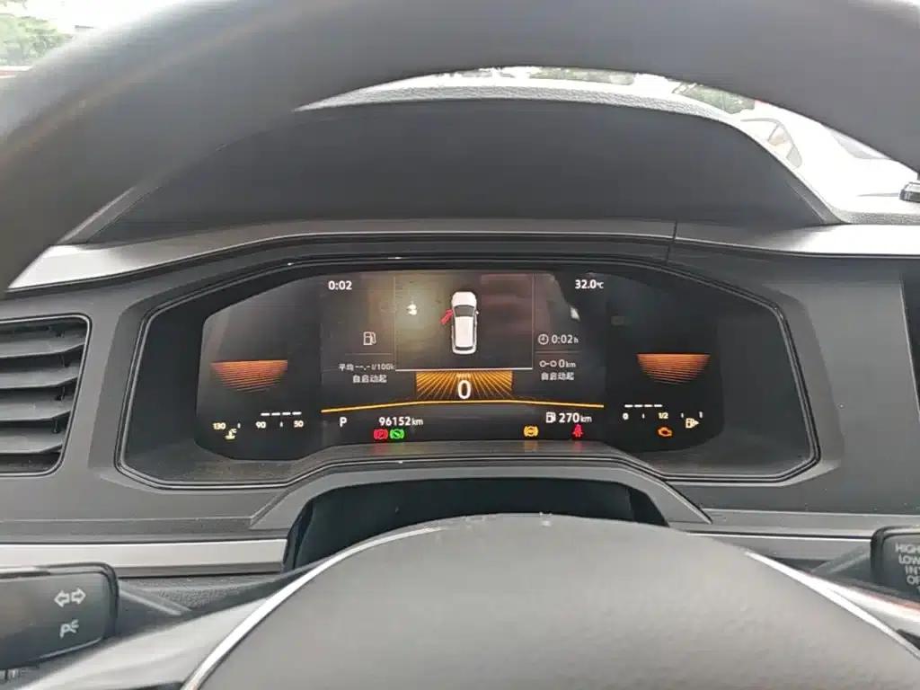 2023 Polo Facelift Plus 1.5L Automatic Enjoy Life Edition — миниатюра 12