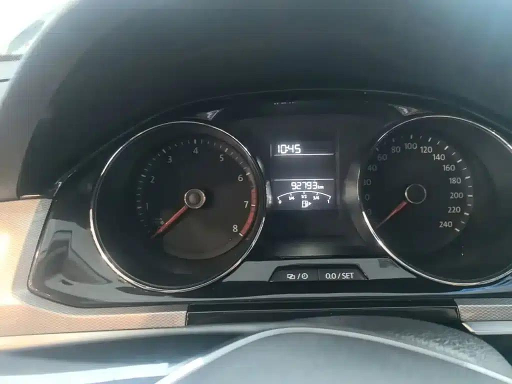 2017 Volkswagen Bora 1.6L Automatic Comfort Model — миниатюра 12