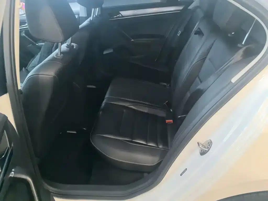 2017 Volkswagen Bora 1.6L Automatic Comfort Model — миниатюра 17