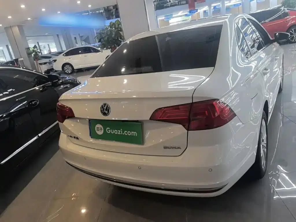 2017 Volkswagen Bora 1.6L Automatic Comfort Model — миниатюра 6