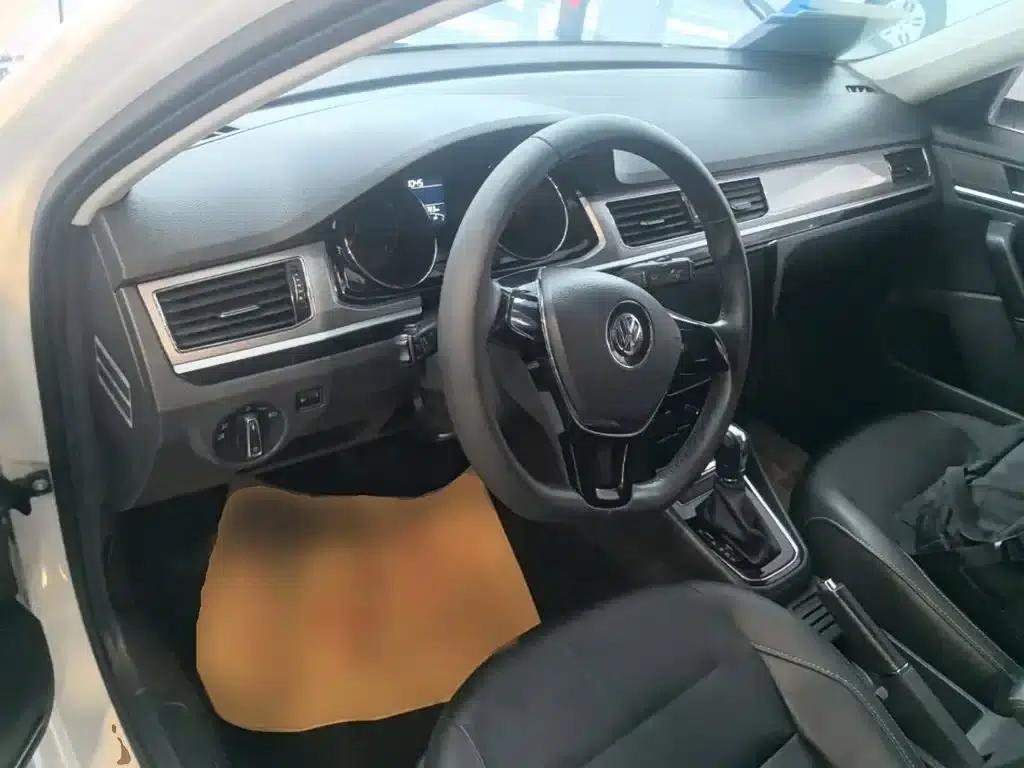 2017 Volkswagen Bora 1.6L Automatic Comfort Model — миниатюра 10