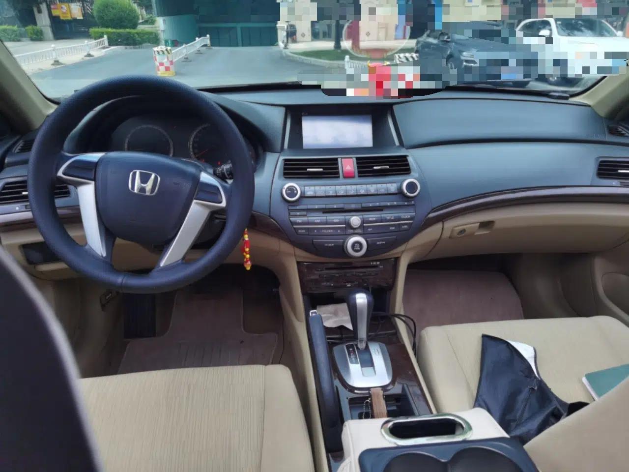 Honda Accord 2013 2.0L LX — миниатюра 9