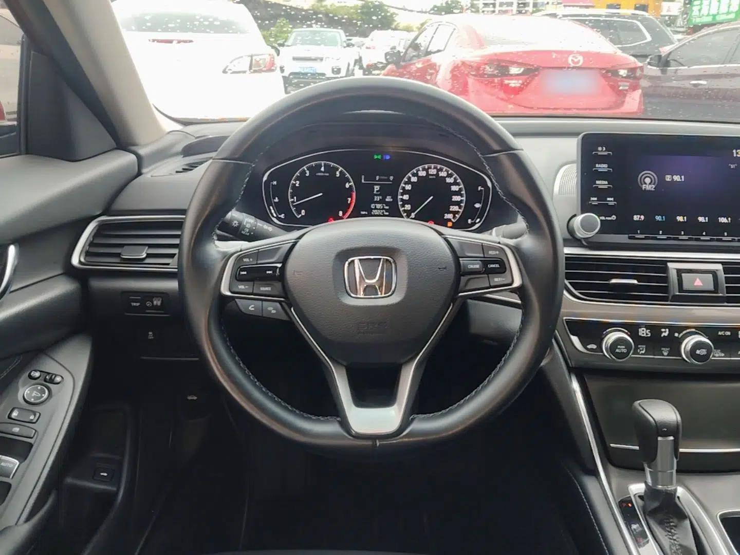Honda Accord 2018 260TURBO Elite Edition China V — миниатюра 18