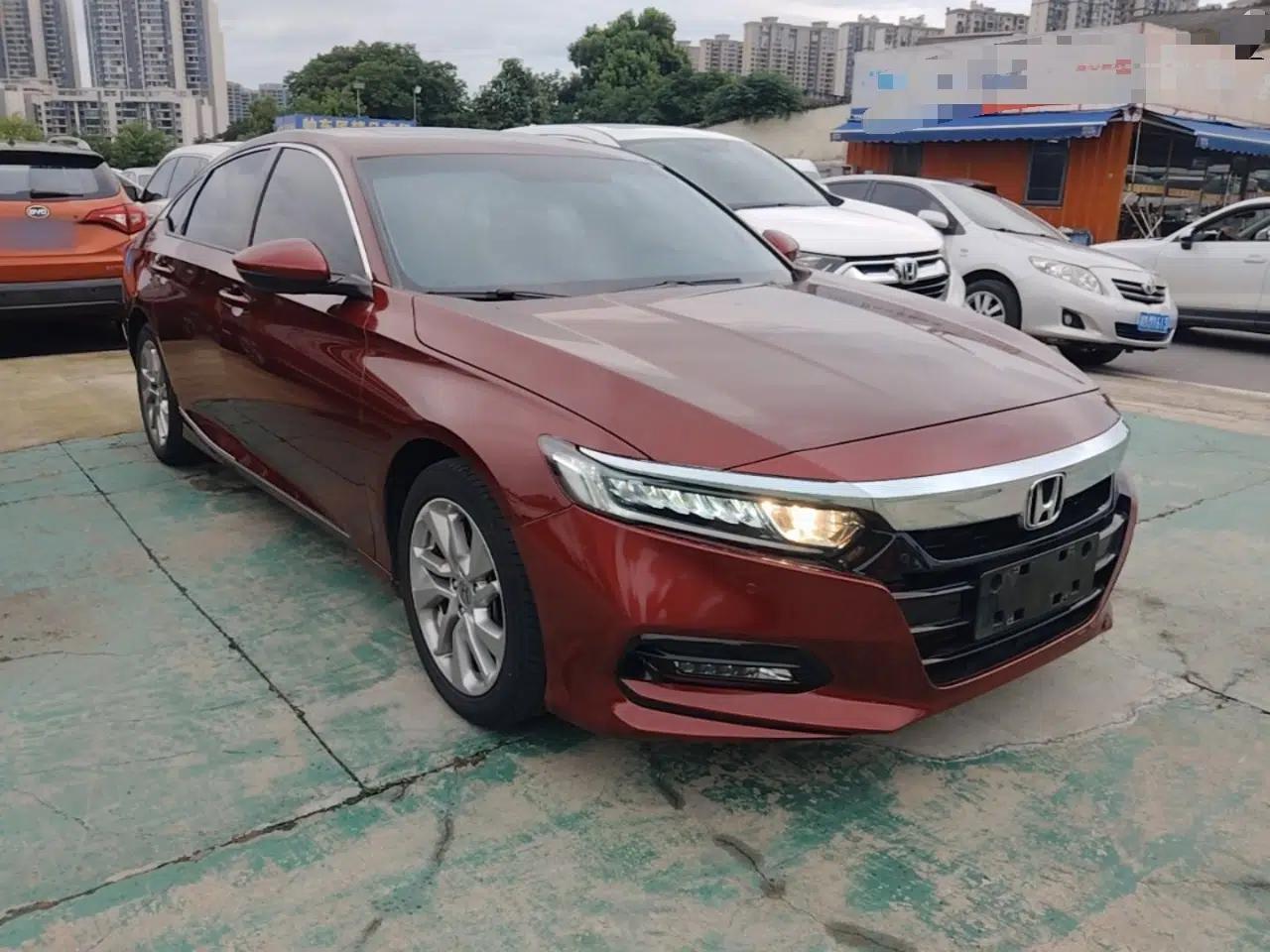 Honda Accord 2018 260TURBO Elite Edition China V — миниатюра 3