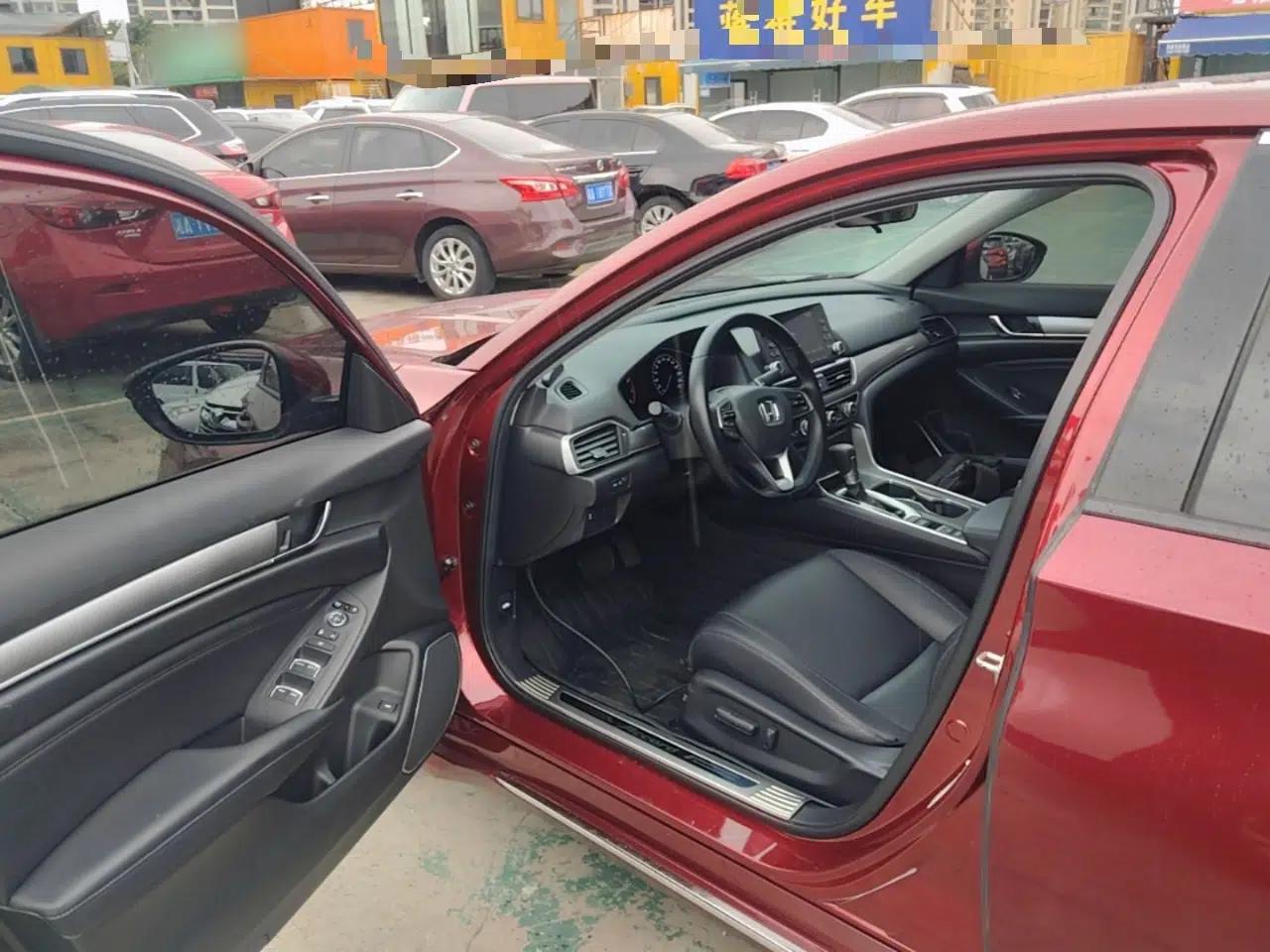 Honda Accord 2018 260TURBO Elite Edition China V — миниатюра 23