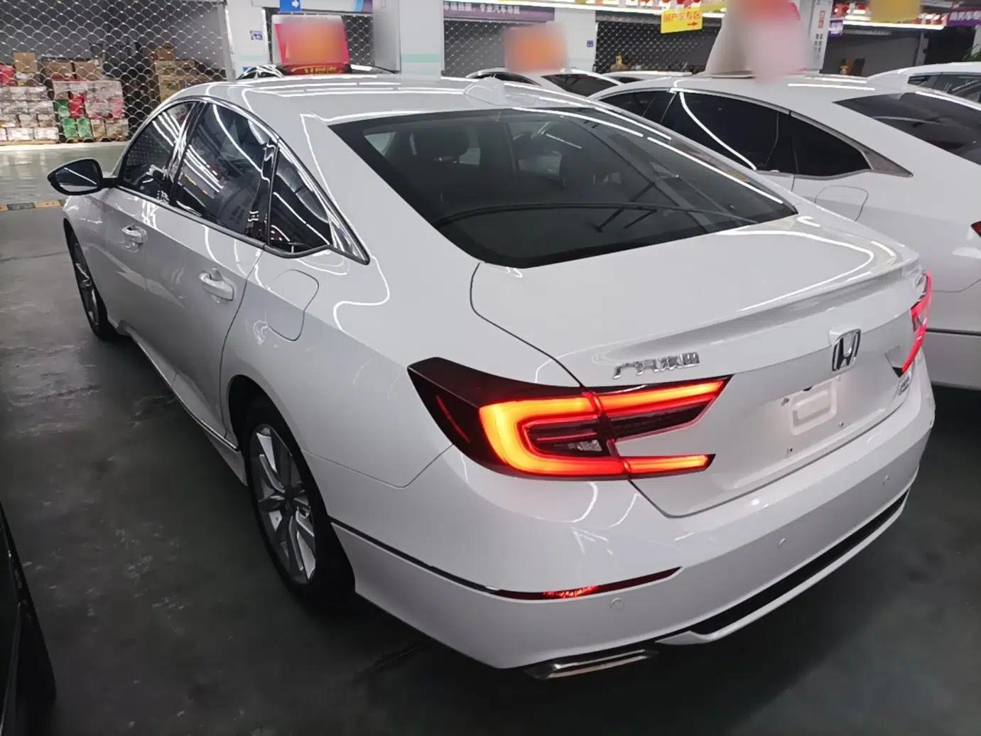 Honda Accord 2022 260TURBO Luxury Edition — миниатюра 4