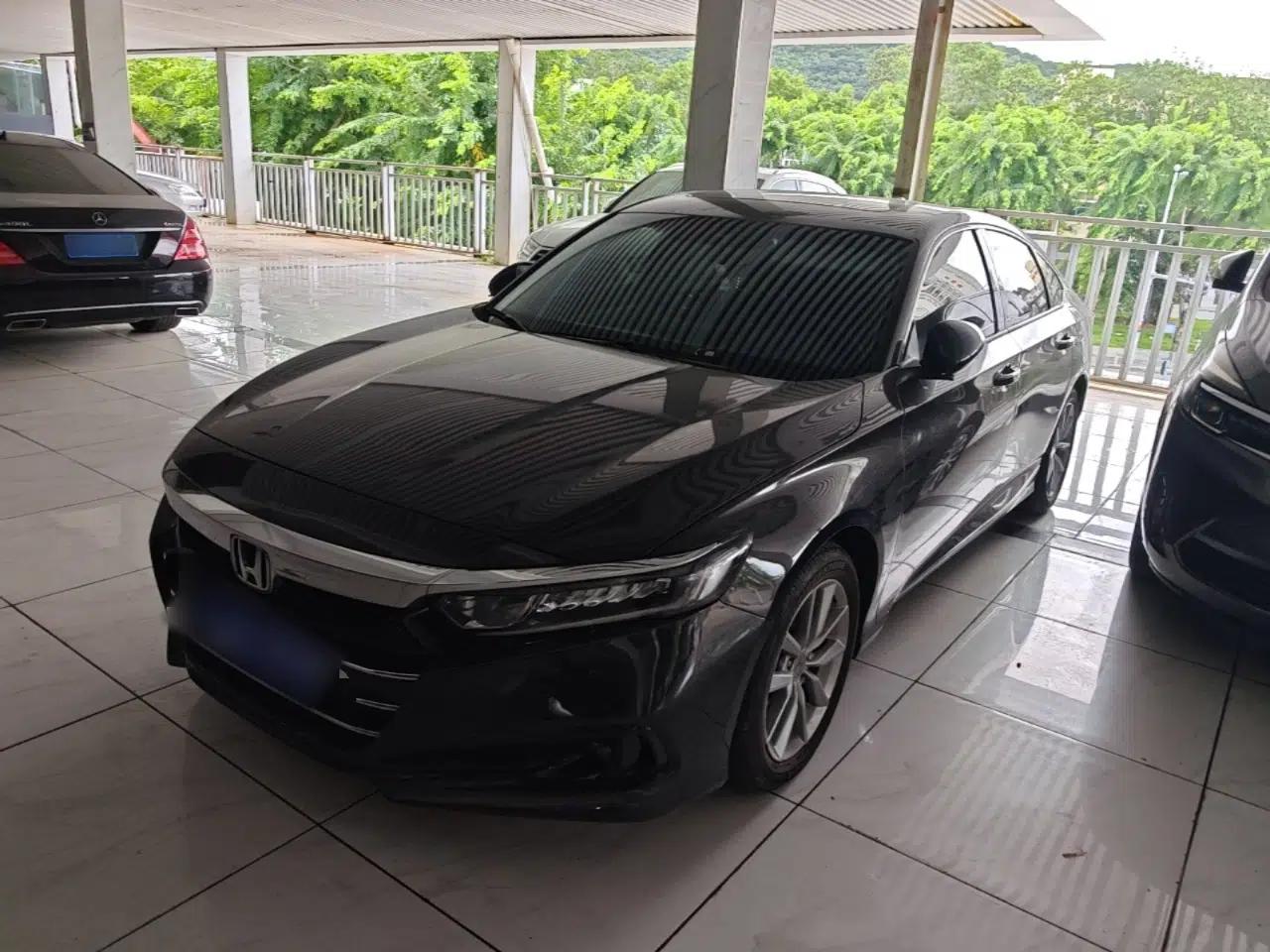 Honda Accord 2022 260TURBO Luxury Edition — миниатюра 1