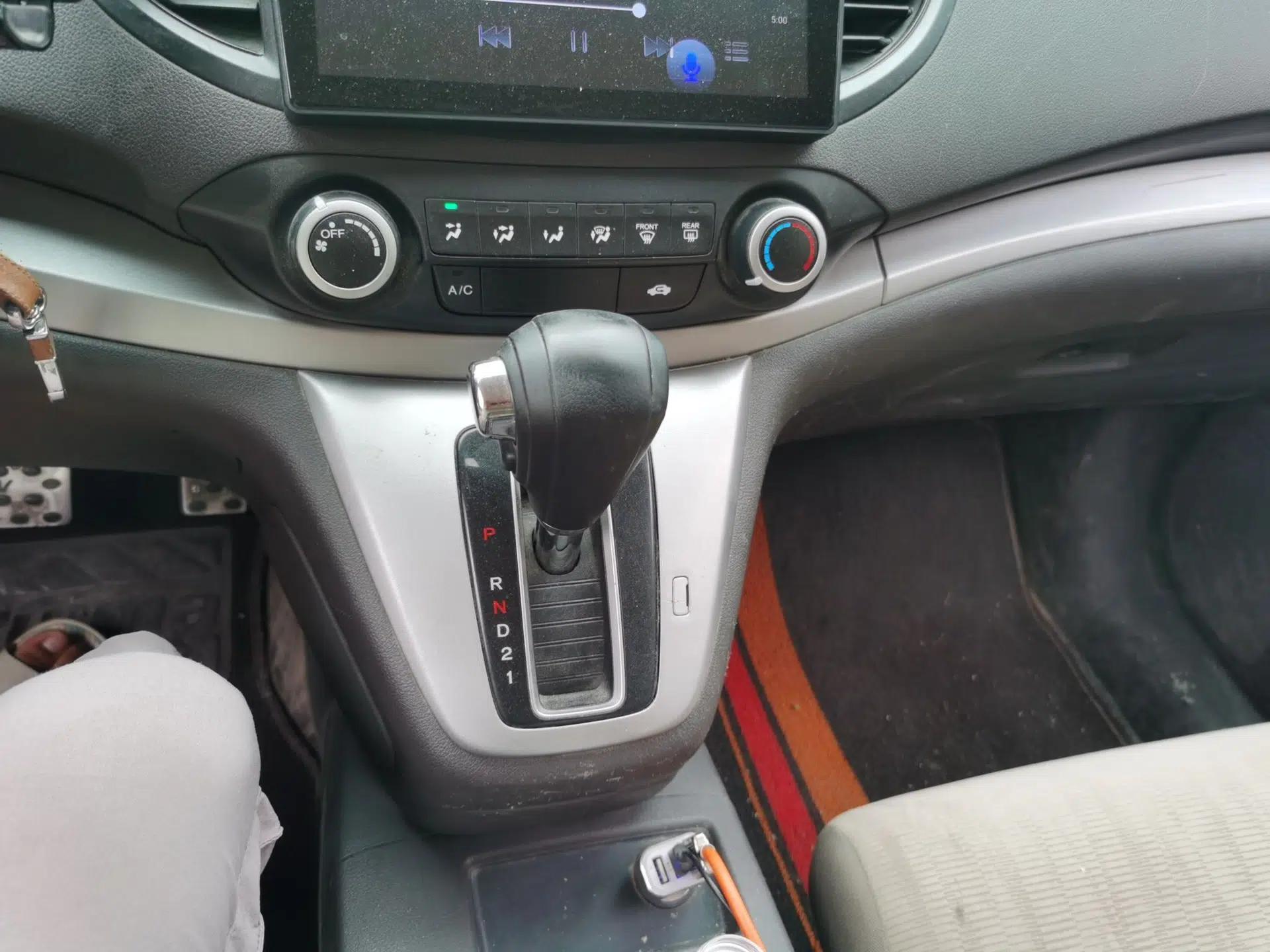 Honda CR-V 2012 2.0L two-wheel drive urban version — миниатюра 14