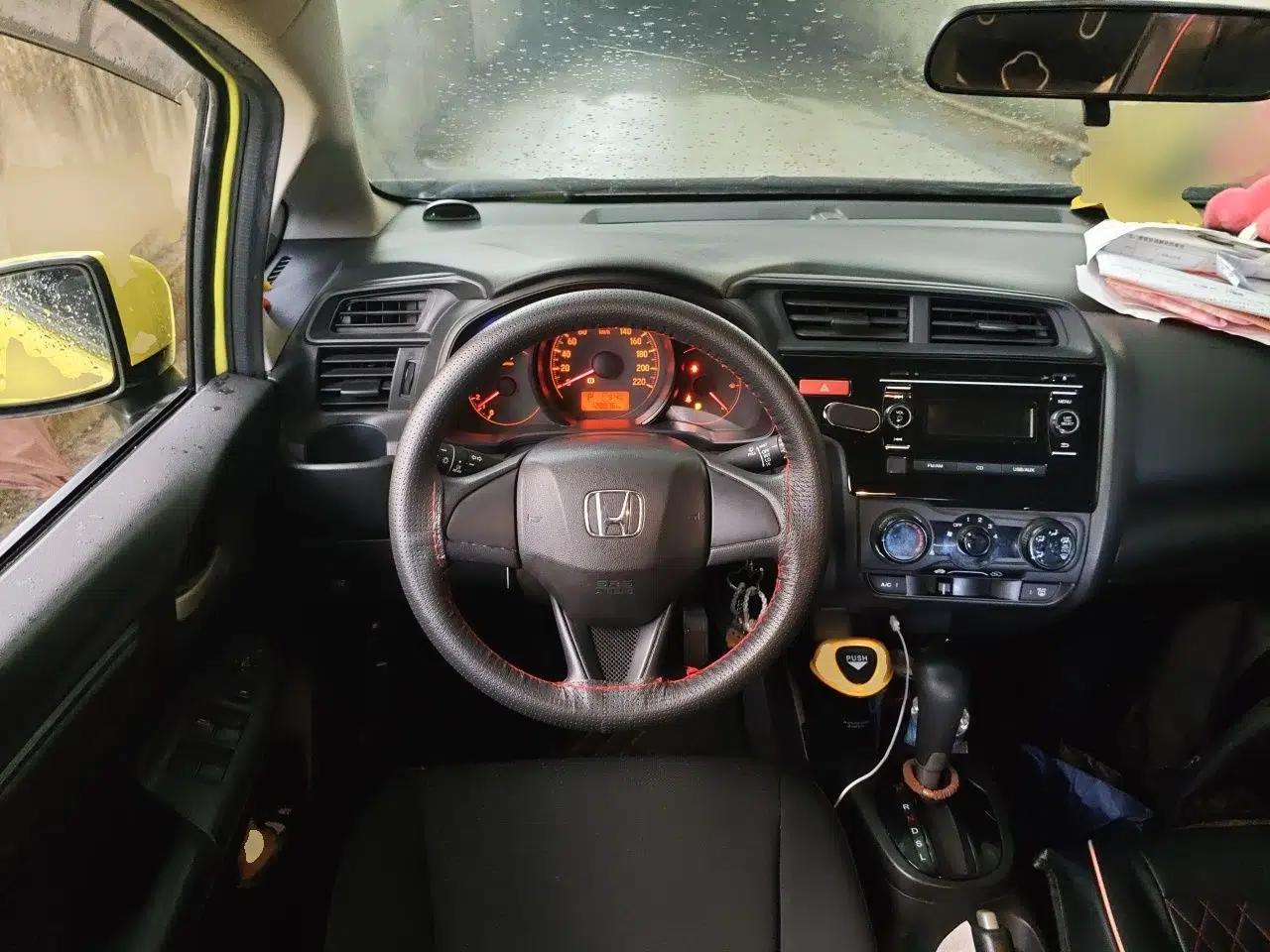 Honda Fit 2014 1.5L LX CVT Comfort Model — миниатюра 10