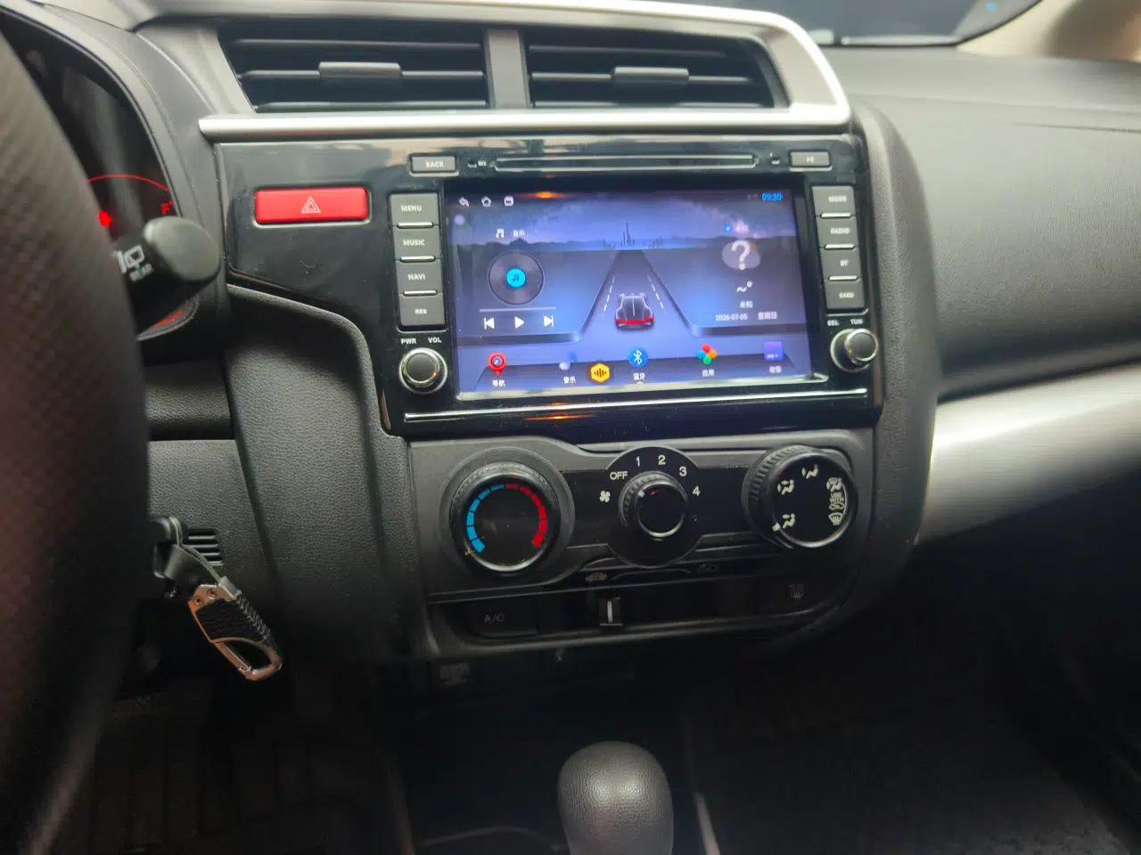Honda Fit 2014 1.5L LX CVT Comfort Model — миниатюра 13