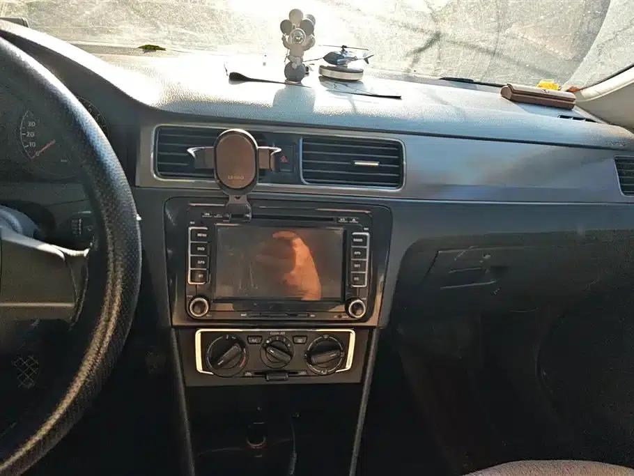 Santana 2015 1.6L Manual Comfort Edition — миниатюра 13