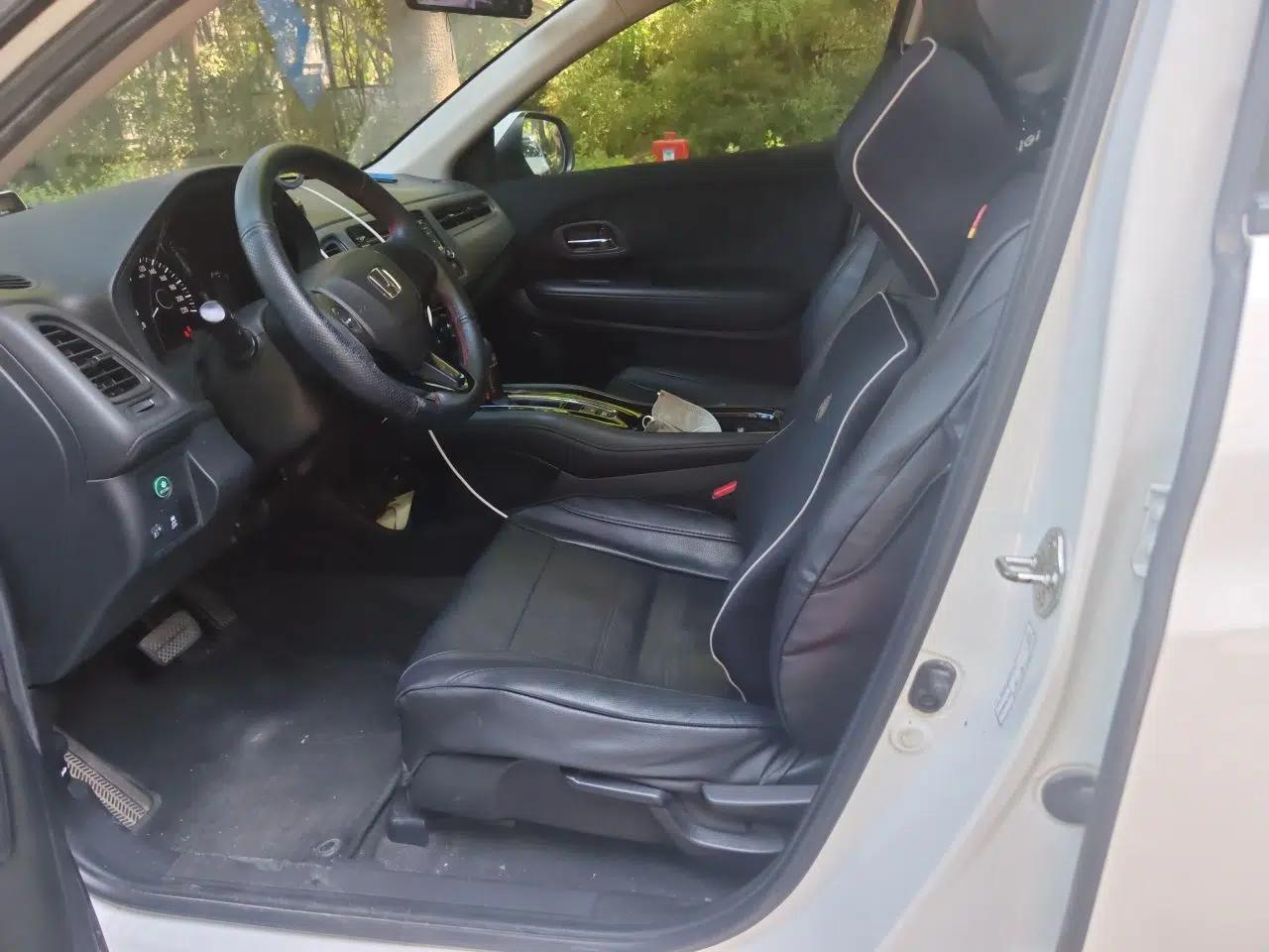 Honda Vezel 2015 1.5L CVT two-wheel drive Comfort trim — миниатюра 15