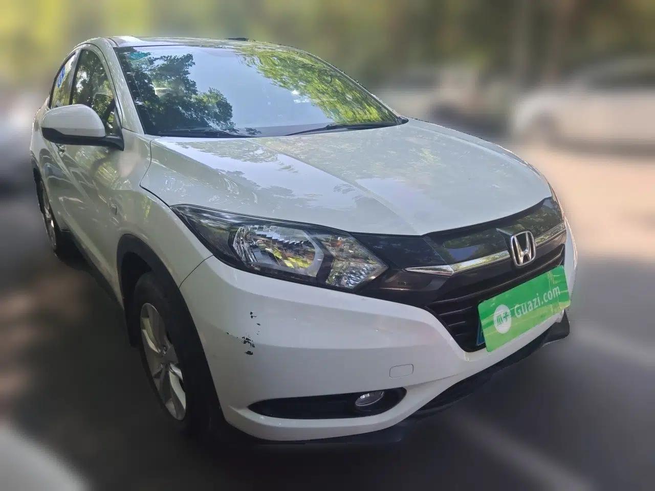 Honda Vezel 2015 1.5L CVT two-wheel drive Comfort trim — миниатюра 3