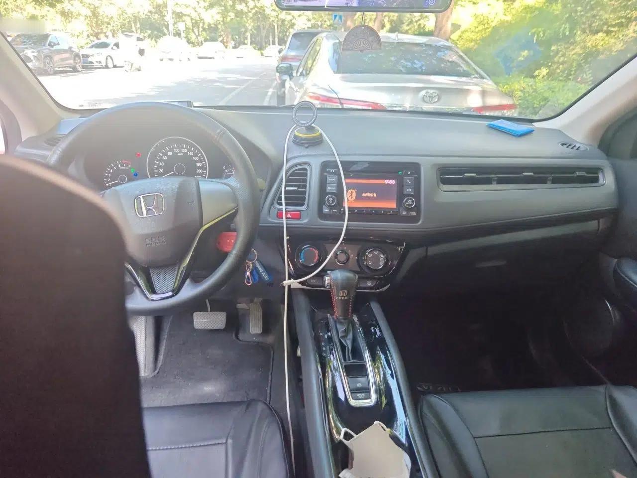 Honda Vezel 2015 1.5L CVT two-wheel drive Comfort trim — миниатюра 9