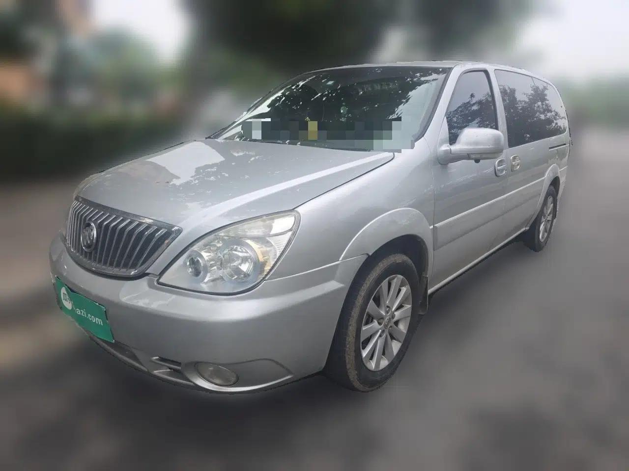 Buick GL8 2011 2.4L CT Comfort Edition — миниатюра 1