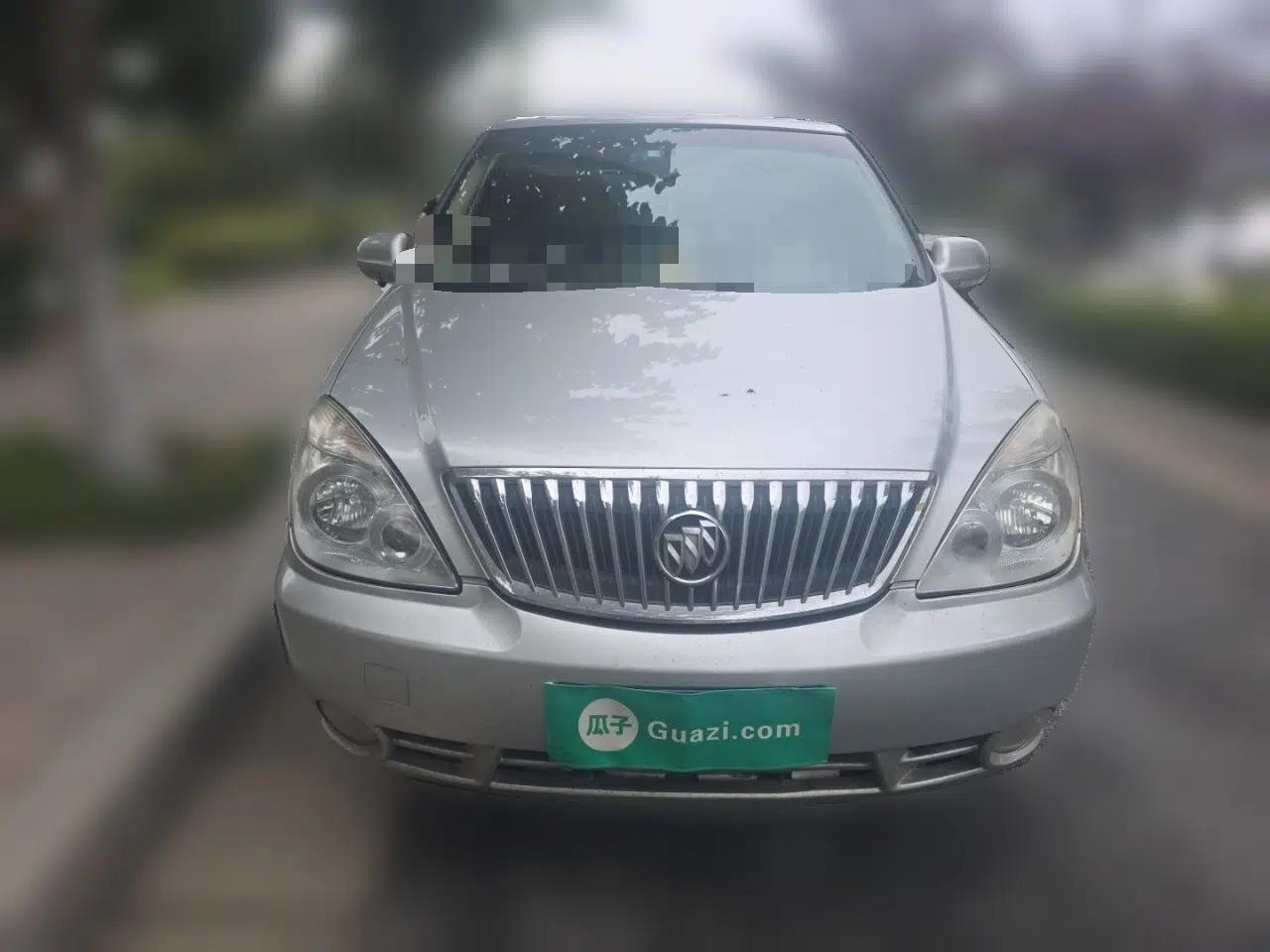 Buick GL8 2011 2.4L CT Comfort Edition — миниатюра 2