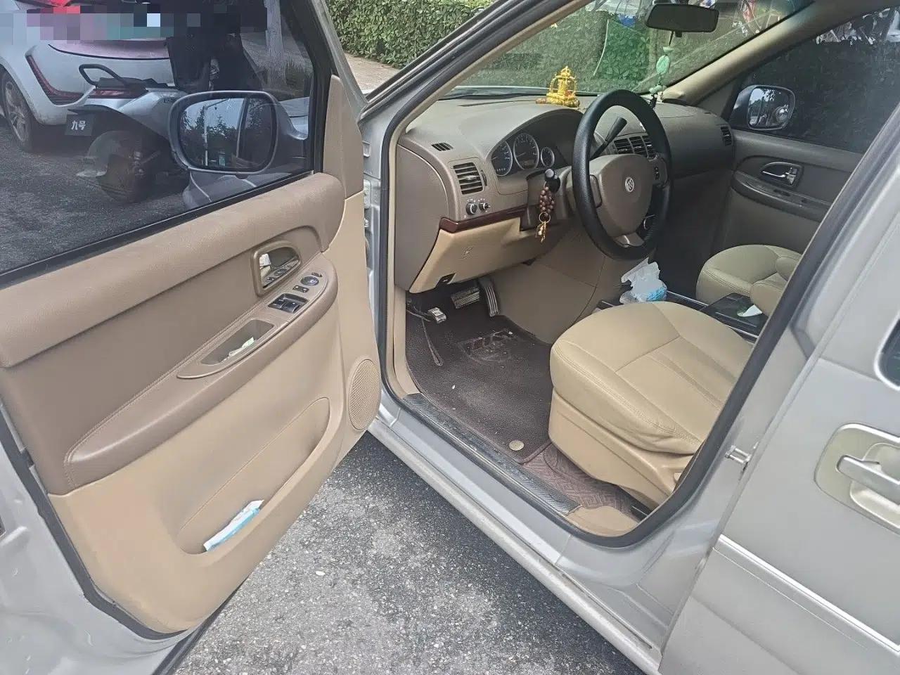 Buick GL8 2011 2.4L CT Comfort Edition — миниатюра 16