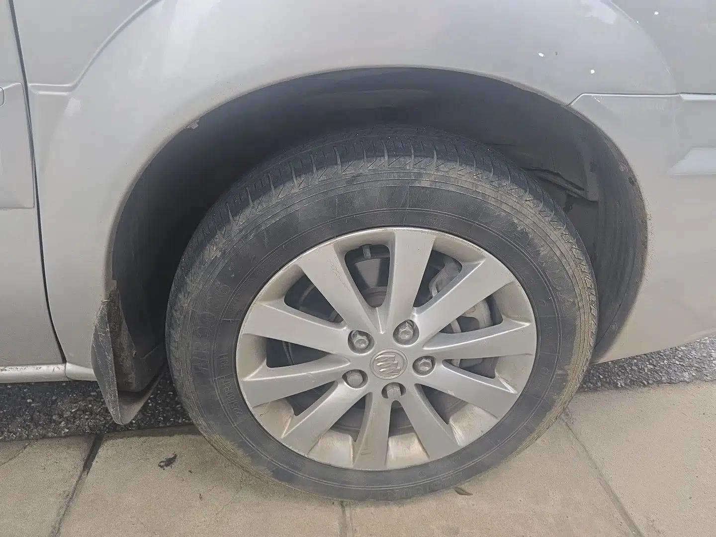 Buick GL8 2011 2.4L CT Comfort Edition — миниатюра 8