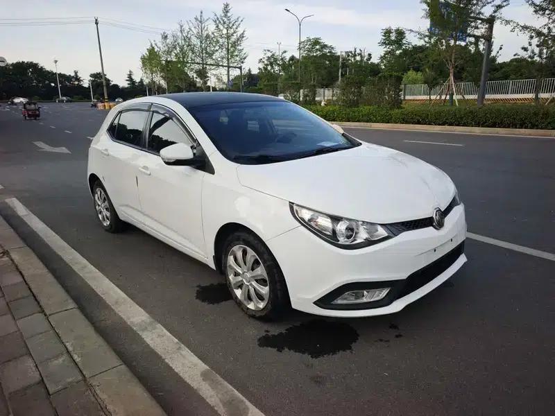 MG5 2015 1.5L Manual Elite Edition — миниатюра 3