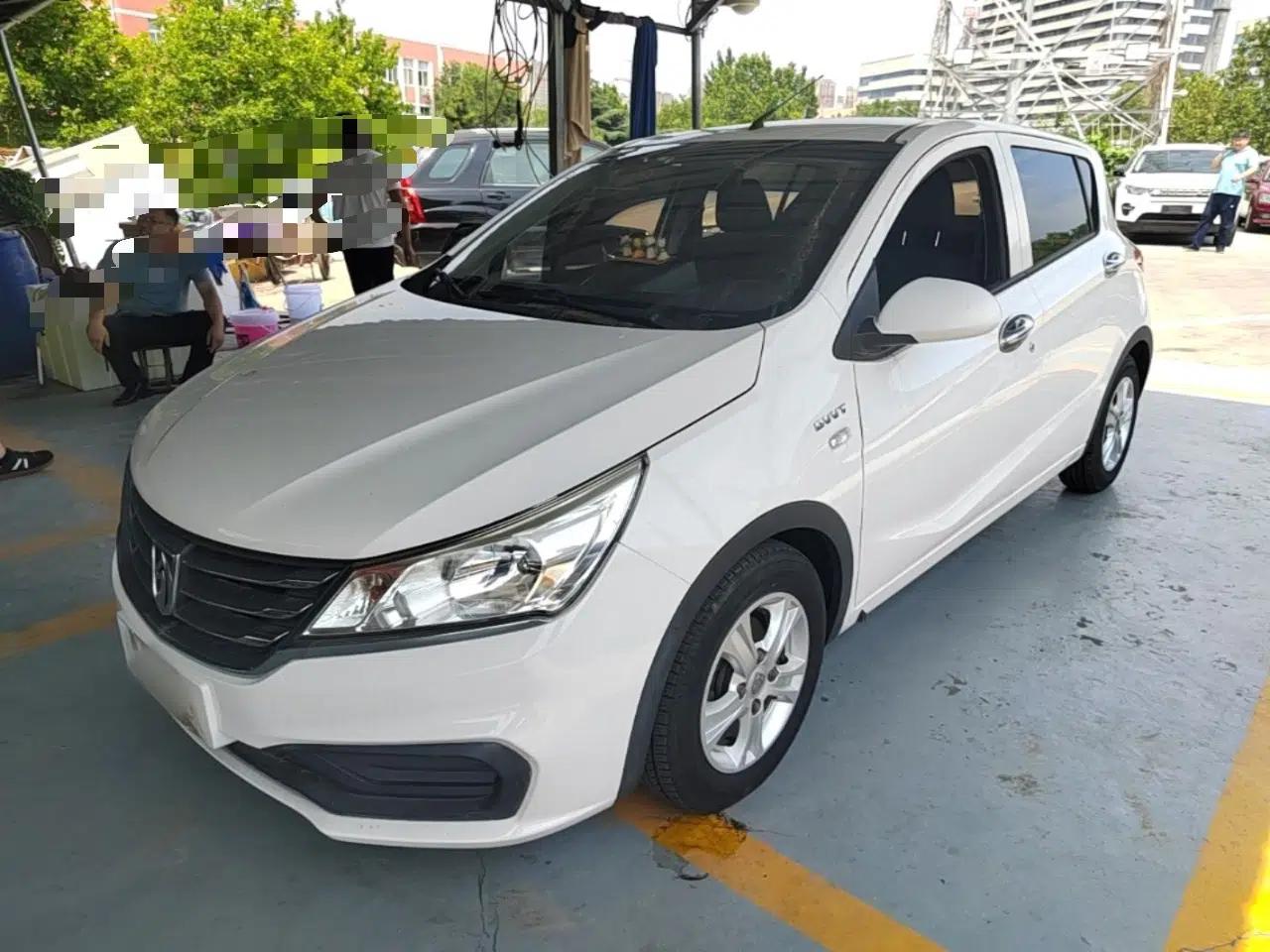 Baojun 310 2017 1.5L automatic comfort version — миниатюра 1