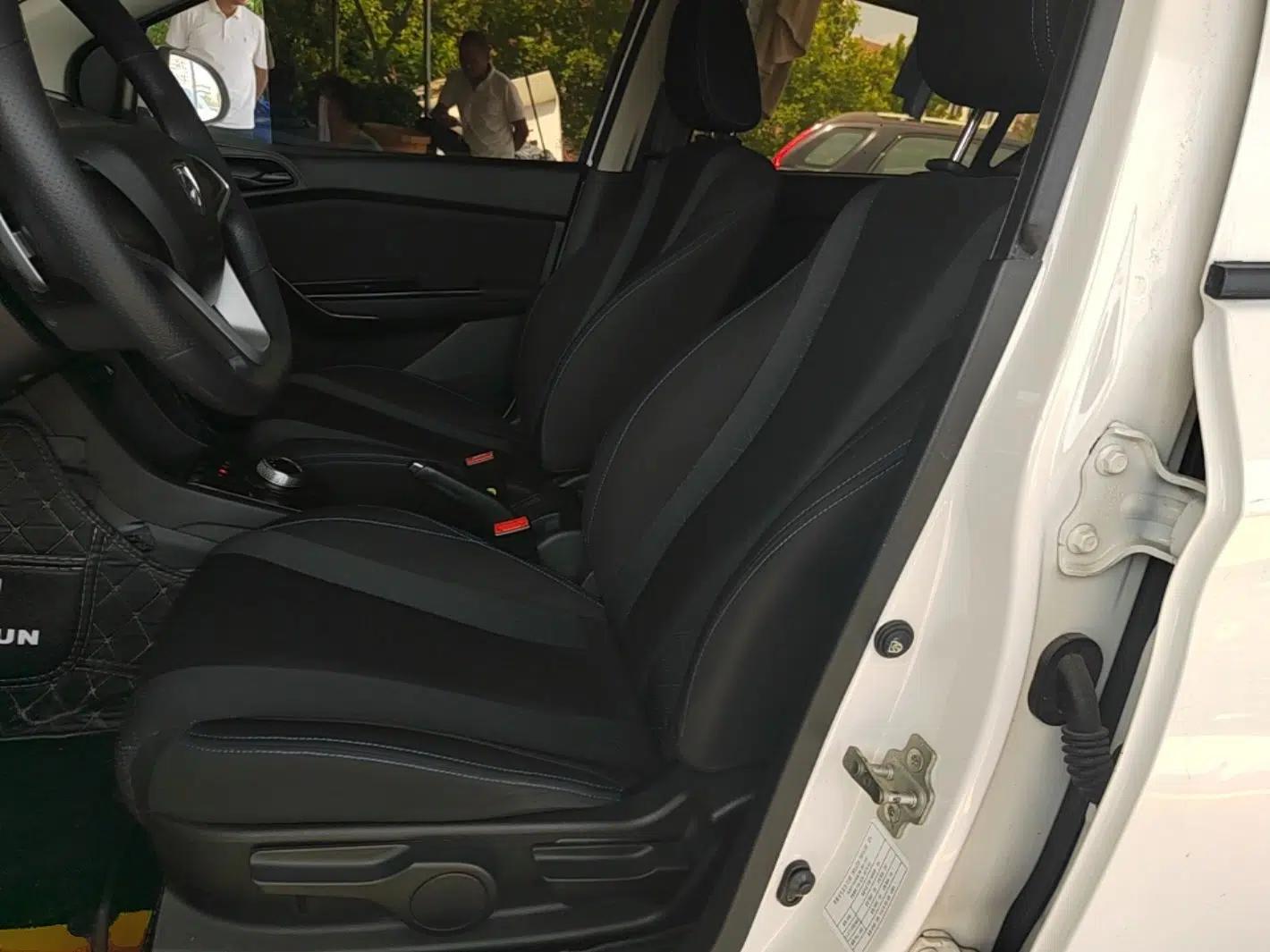 Baojun 310 2017 1.5L automatic comfort version — миниатюра 17
