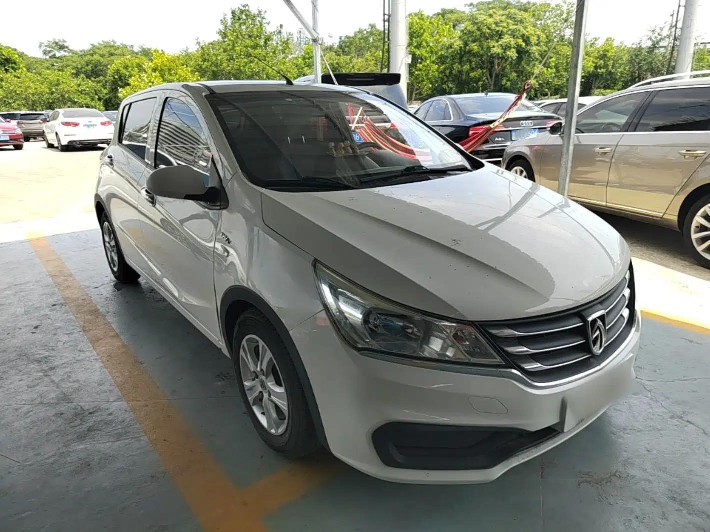 Baojun 310 2017 1.5L automatic comfort version — миниатюра 3