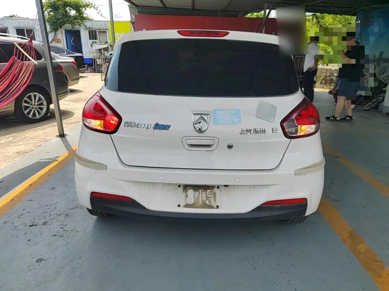 Baojun 310 2017 1.5L automatic comfort version — миниатюра 5