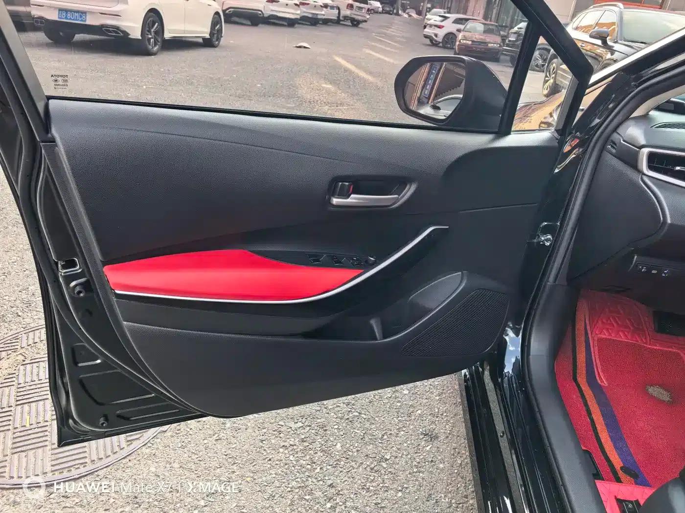 2021 Toyota Corolla Hybrid 1.8L E-CVT Elite Edition — миниатюра 11