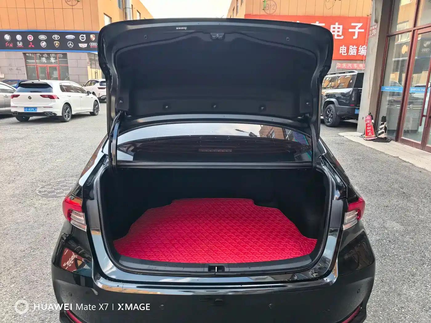 2021 Toyota Corolla Hybrid 1.8L E-CVT Elite Edition — миниатюра 16