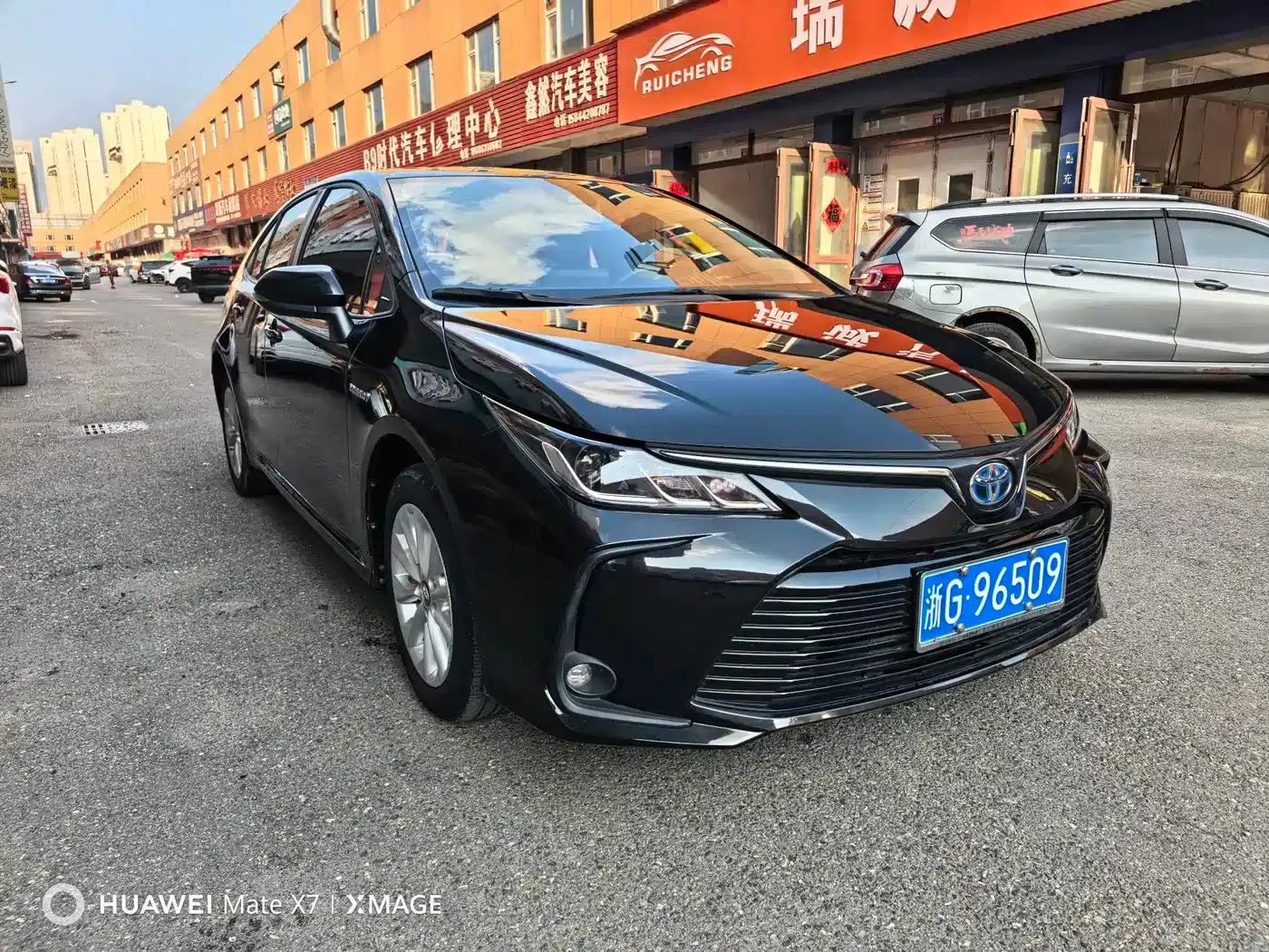2021 Toyota Corolla Hybrid 1.8L E-CVT Elite Edition — миниатюра 4