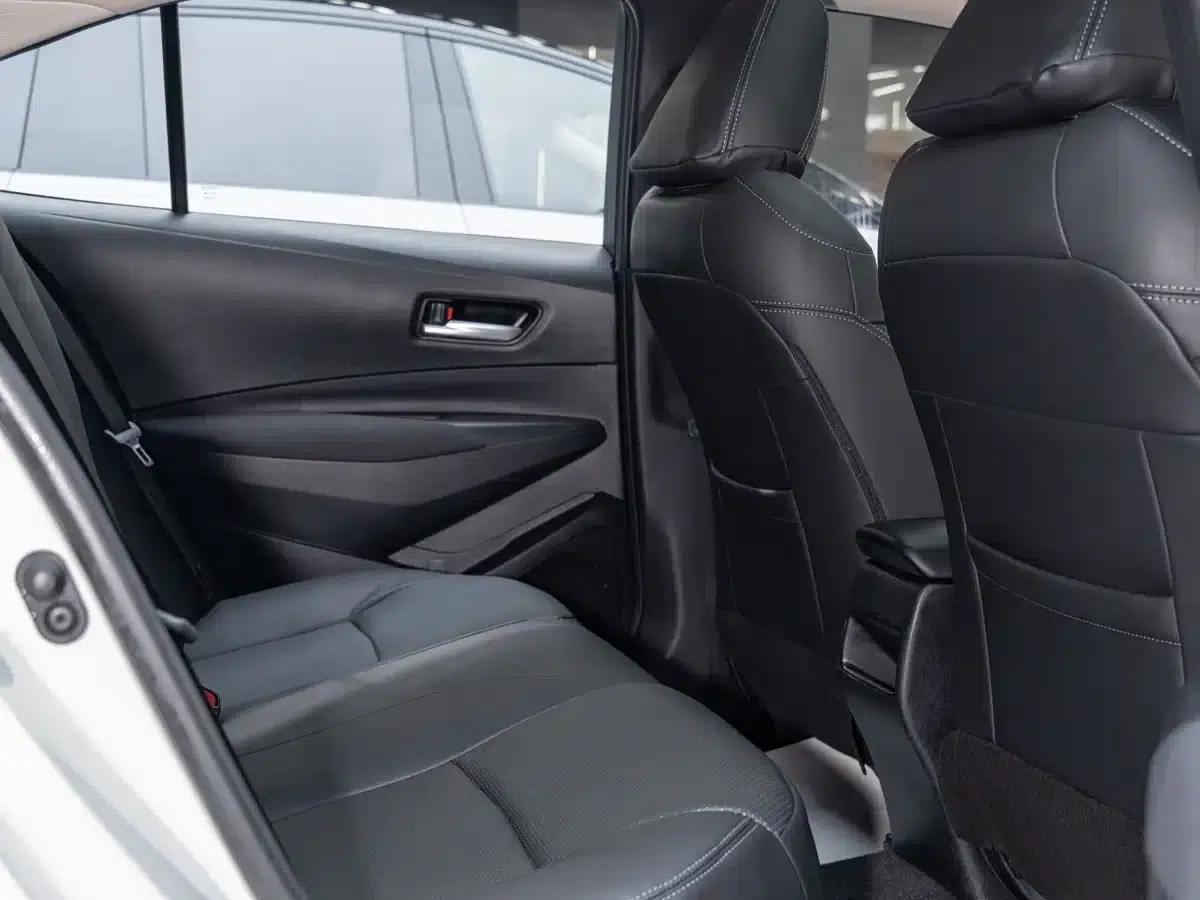 2023 Toyota Corolla 1.2T Elite Edition — миниатюра 13