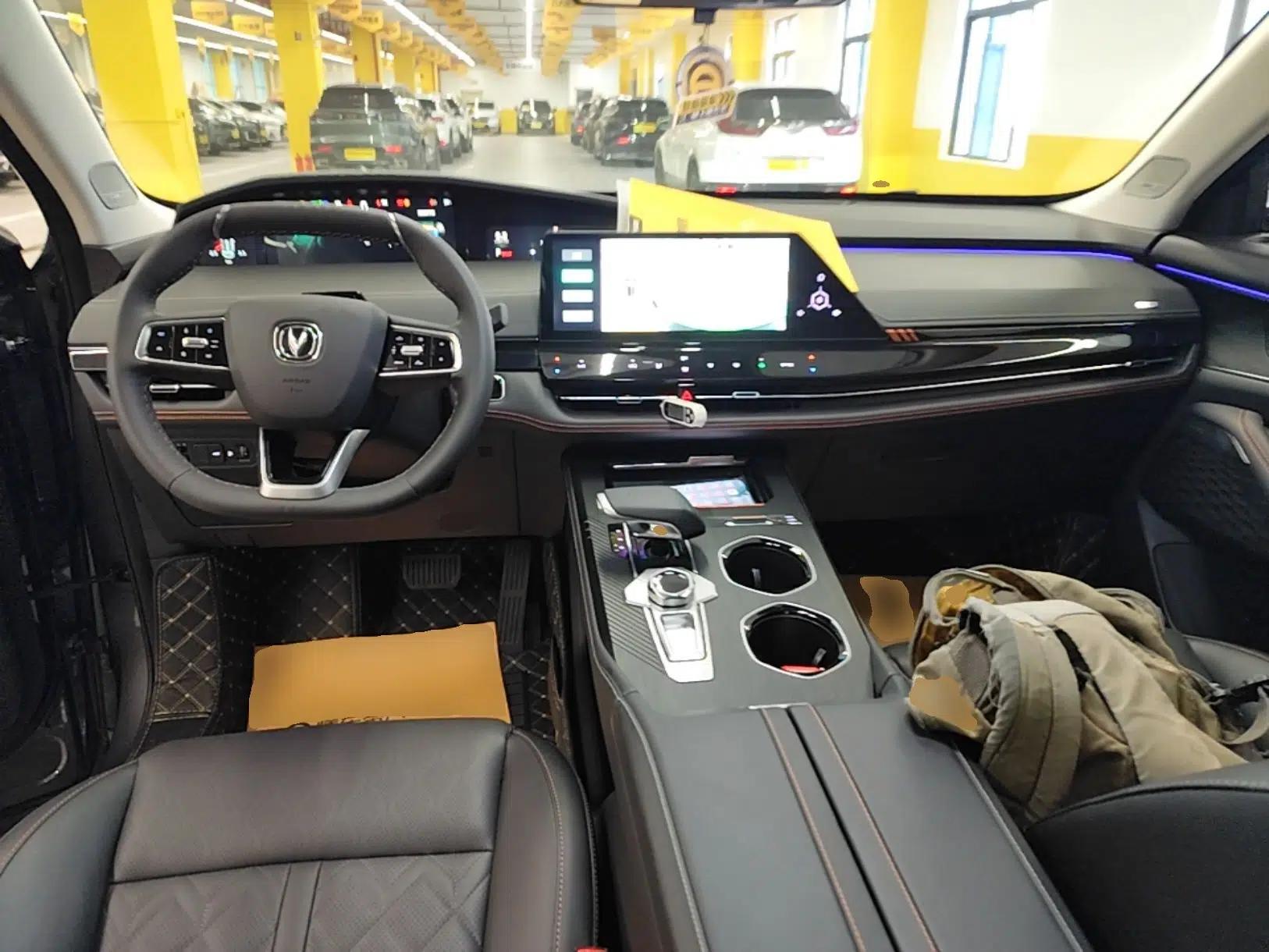CHANGAN UNI-K 2021 2.0T All-Wheel Drive Prestige Version — миниатюра 12
